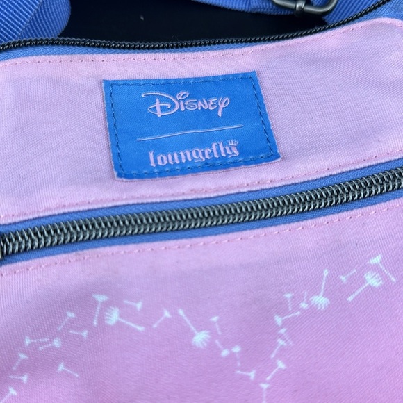 Loungefly Disney Winnie The Pooh Dandelion Hearts Passport Crossbody Bag - Picture 2 of 3